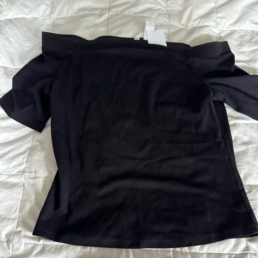 NWT H&M off the shoulder tee Med